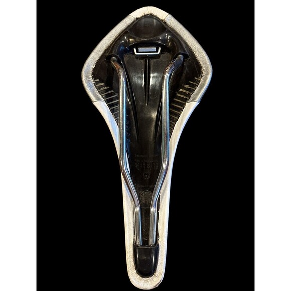 Fizik Vitesse Tri Triathlon Women's Bike Saddle, Seat kium rails  White/Gray EUC - Picture 7 of 8
